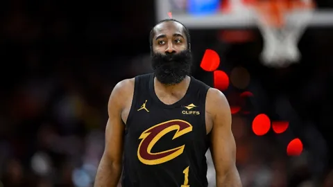 “萨比策莱比锡赛后膝伤，多特公布康复治疗计划”